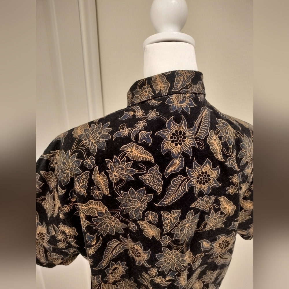 Men's Floral Basics Katun Material Button Up Shirt - Picture 5 of 6